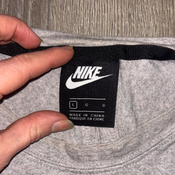 Nike Men's Heather Gray Short Sleeve Tee - Picture 4 of 5